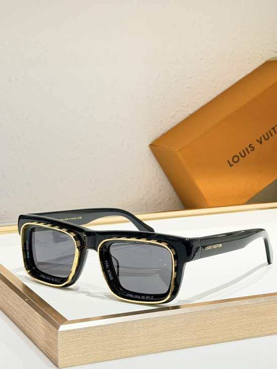 Picture of Louis Vuitton Sunglasses _SKUfw76276908fw